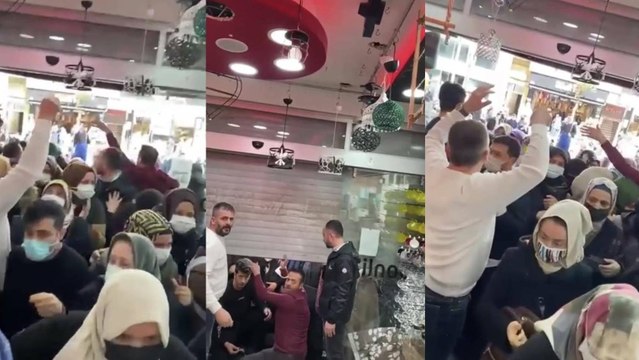 Ümraniye’de mağaza açılışında ucuzluk izdihamı kamerada