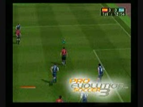 Pro Evolution Soccer 3 : Trailer ballon rond