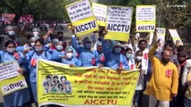 India, prosegue lo scipero generale contro le condizioni di lavoro