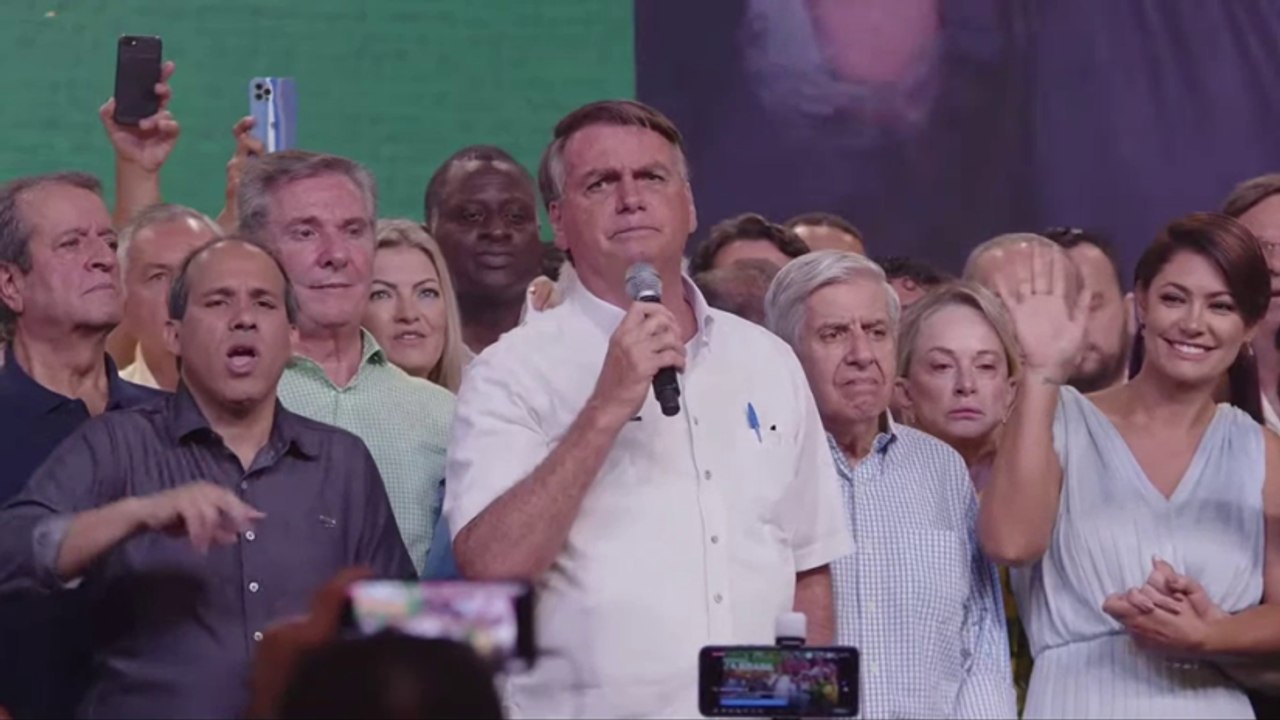 Bolsonaro diz que pesquisas eleitorais para 2022 mentem: ‘pesquisa mentirosa não fará presidente’