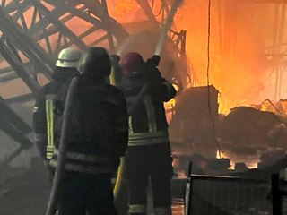 Rusya, Kiev bölgesinde bir depoyu vurdu