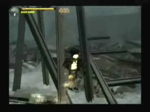 Metal Combat : Fil de fer contre tronçonneuse