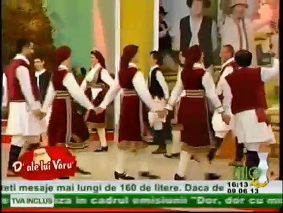 Ansamblul aroman Dor - Joc popular - Ocl'ilu a tău moi masinâ laie (D'ale lu' Varu - ETNO TV - 09.06.2013)