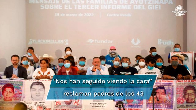 Padres de los 43 normalistas piden abrir investigación contra Ejército y Marina por ocultar informa