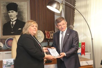 Gelecek Partisi Genel Başkanı Davutoğlu, Adana'da ziyaretlerde bulundu