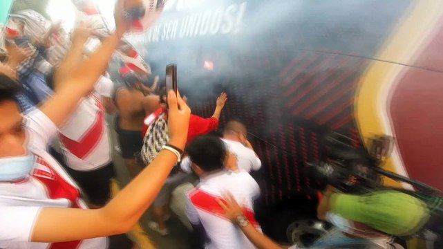 Bus De la seleccion peruana LLEGA AL ESTADIO NACIONAL PARA LA CLASIFICACION AL MUNDIAL Catar 2022