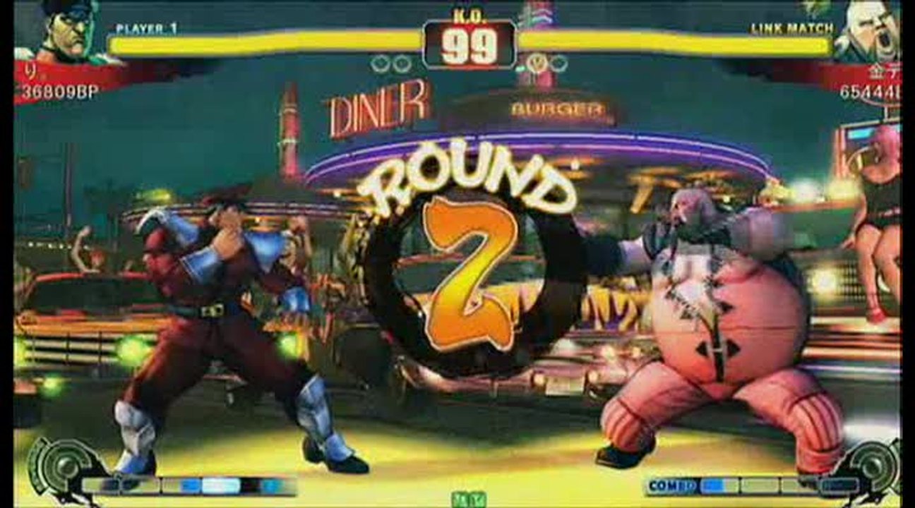 Street Fighter IV : Bison Vs Rufus 1