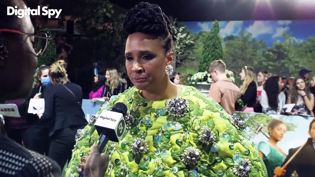 Intimate scenes are weird! Simone Ashley, Golda Rosheuvel, Luke Thompson  Bridgerton Red Carpet