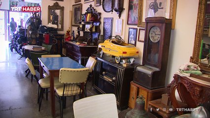 Bu antika kafede müşteriler beğendikleri eşyayı satın alabiliyor