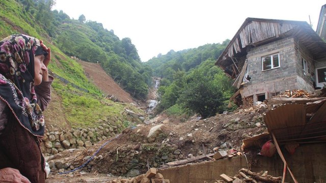 Karadeniz’de ‘eriyen kar’ tehlikesi; 2 haftada 395 heyelan oldu