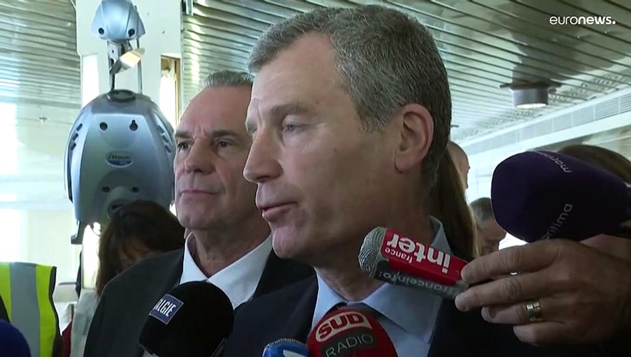 Schwimmende Flüchtlingsunterkunft für Ukrainer in Marseille