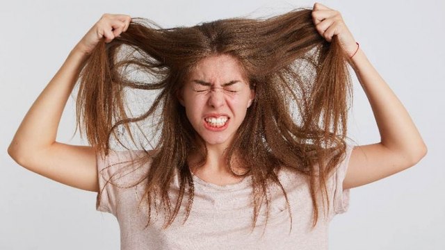 Usir Kulit Kepala Gatal dengan Tips Ini