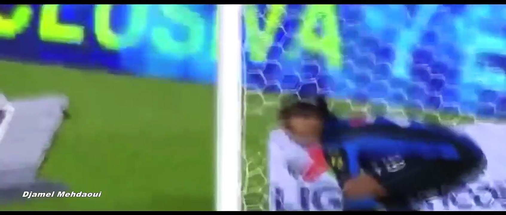 10 Impossible Things That Only RONALDINHO Did In Football HD