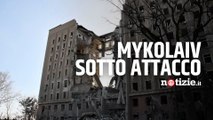 Guerra Russia-Ucraina, bombe su Mykolaiv: palazzo del governo sventrato dal drone di Mosca