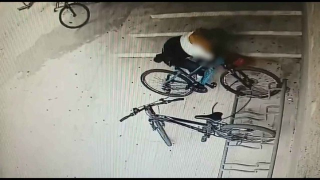 Robos de bicicletas y 'scooters' eléctricos en San Juan de Alicante.