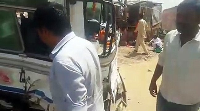 Bus-Car accident : बस व कार की भिड़ंत, कर सलाहकार की मौत