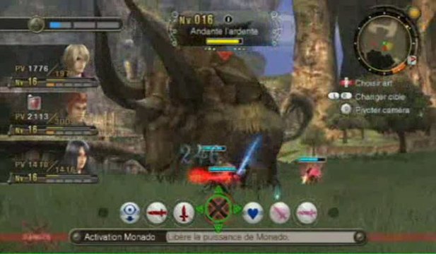 Xenoblade Chronicles : Combat contre un tricératops transgénique