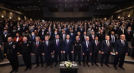 VALİ YERLİKAYA OTURUP, DUA EDEREK DEPREMİ BEKLEYEMEYİZ