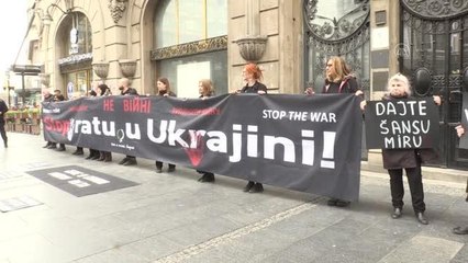 Sırbistan'ın başkenti Belgrad'da Ukrayna'daki savaş protesto edildi