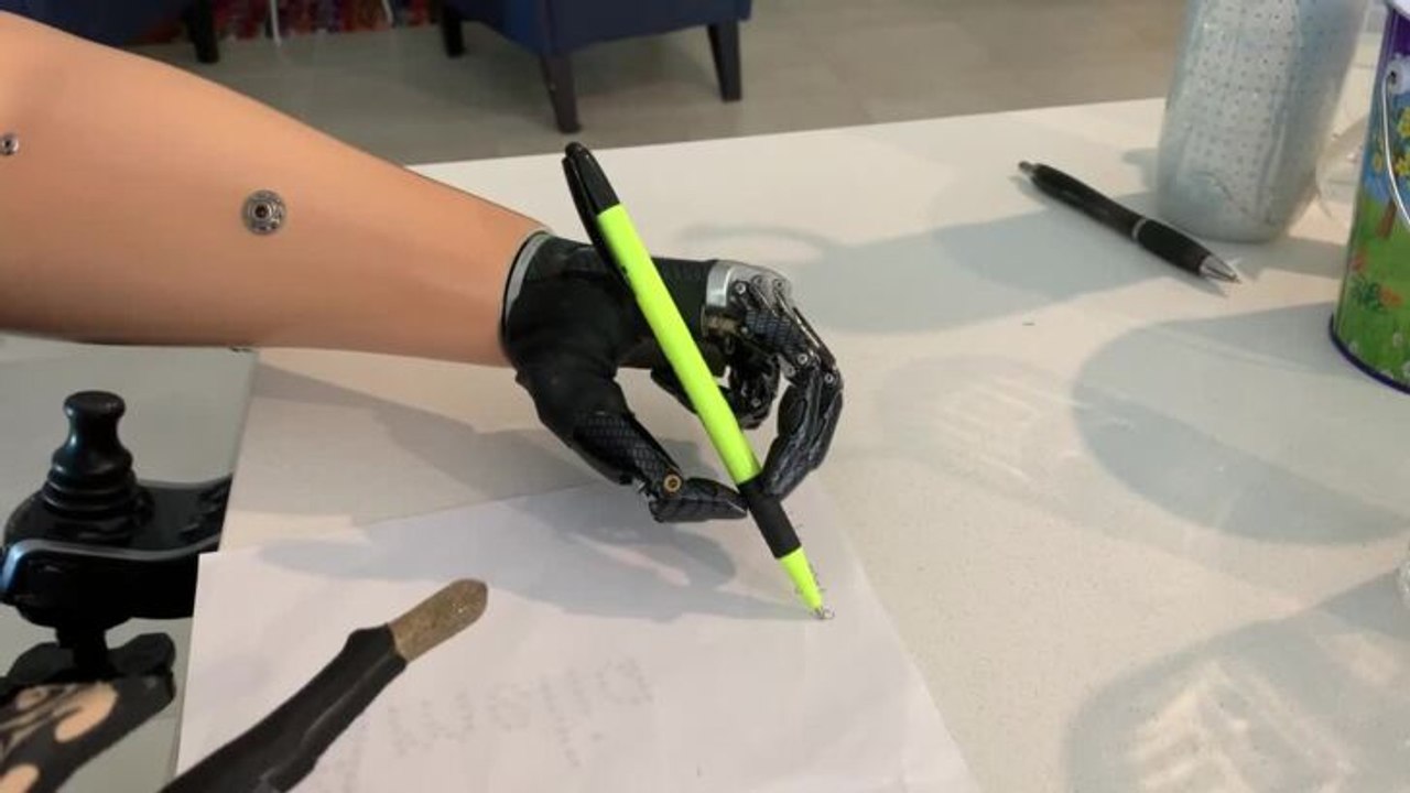 Korina bionic hand