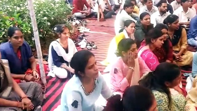 10 दिन से आमरण अनशन पर हैं पशु चिकित्सा कार्मिक, जानिए क्यों ?