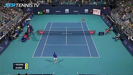 Miami - Alcaraz assomme Tsitsipas en deux sets