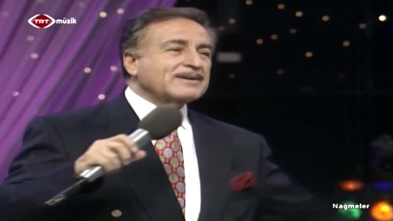 Yaşar Özel / Gizli aşk bu söyleyemem derdimi hiç kimseye