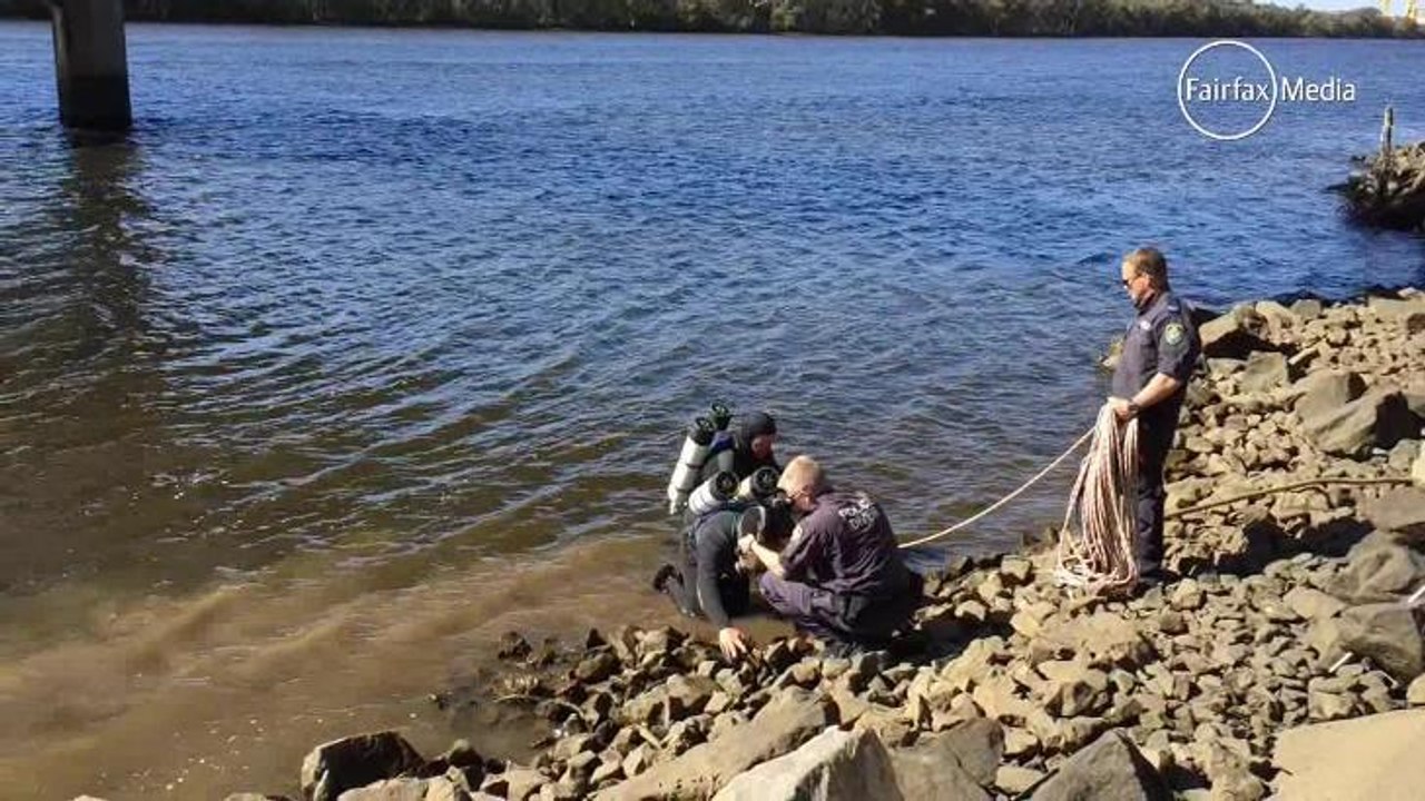 Police search Hunter River