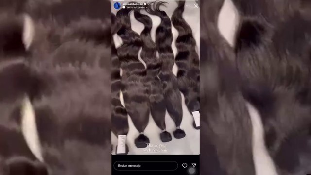 ext-kim-kardashian-escuchando-musica-tica-300322