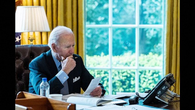 Biden e Zelensky discutem mais ajuda militar à Ucrânia