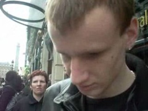 Lionel et moi devant l'hotel des TOKIO HOTEL