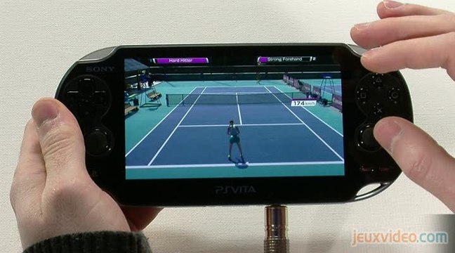Virtua Tennis 4 : World Tour Edition : Les spécificités de la version Vita