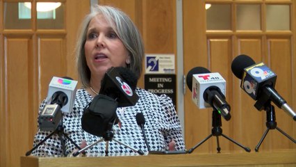 Gobernadora de Nuevo México visita La Union tras inundaciones