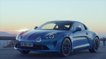 Alpine A110 S Exterior Design in Alpine Blue & Carbone Roof