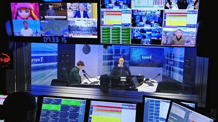 Retour des tests Covid : à Paris, comment une pharmacie s'adapte à la forte demande