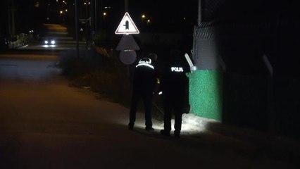 Son dakika... Kendisini polis olarak tanıtan restoran bekçisi 2 kişiyi silahla yaraladı