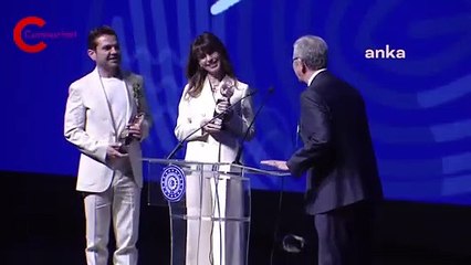 Beren Saat ve Kenan Doğulu'un sözleri geceye damgasını vurdu