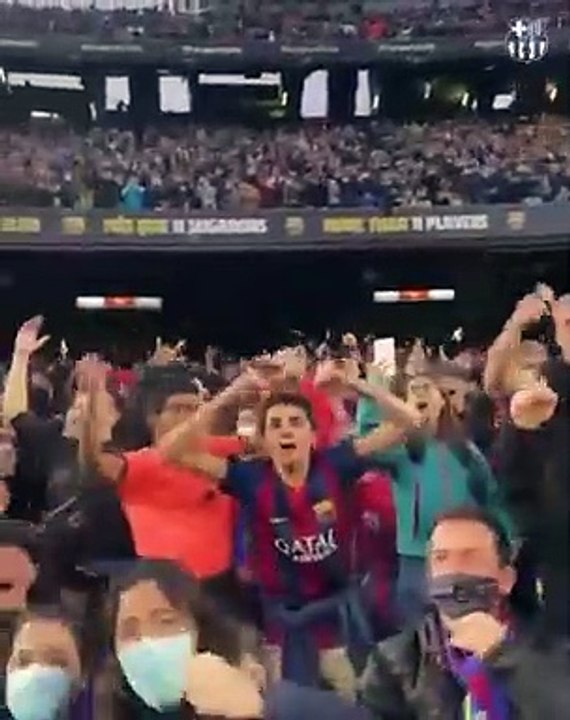 La afición se lo pasó en grande en el clásico femenino del Camp Nou / FCB