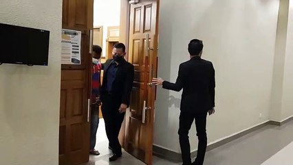 驾照逾期图贿警脱罪   孟劳认罪罚款1500