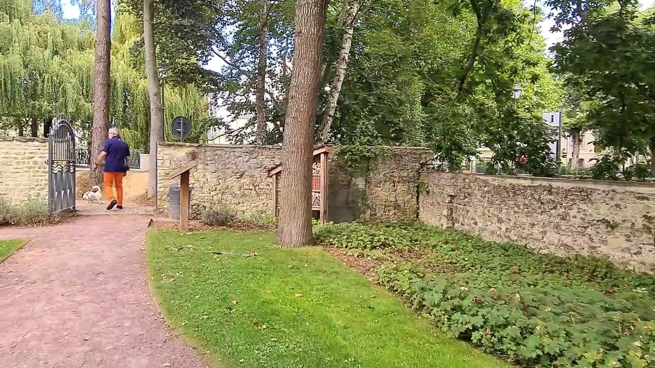 IS BAYEUX WORTH VISITING ?