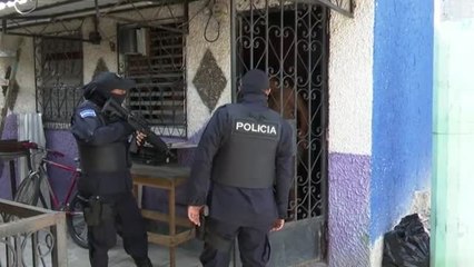 El Salvador endurece su política contra las bandas violentas