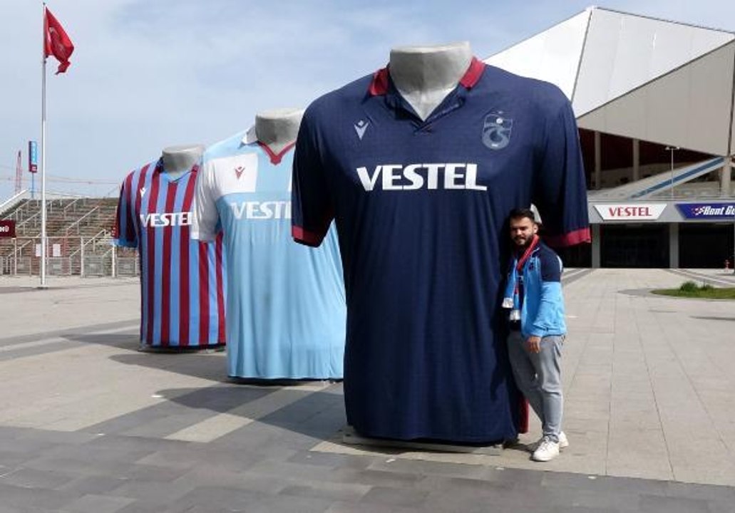 FRANSIZ YARGIÇTAN ÖZEL İZİN ALAN GURBETÇİ TARAFTAR TRABZON'DA