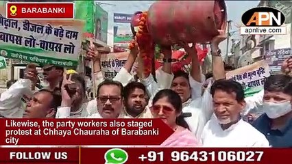 Watch: A 3 yr Old Joins Congress Protest Against Fuel Inflation In UP’s Barabanki District