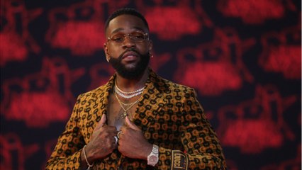 VOICI - Tayc : malgré les doutes des internautes, le chanteur confirme sa future paternité