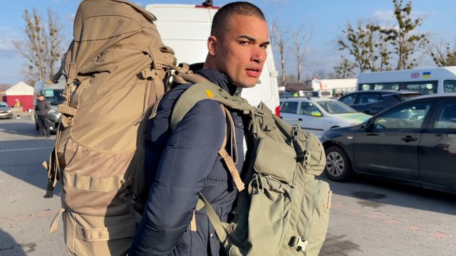 David, ancien légionnaire et tireur d’élite, veut se battre pour les Ukrainiens