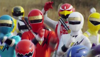 Download Video: Power Rangers Mega Force : TGS 2014 : Ils sont de retour