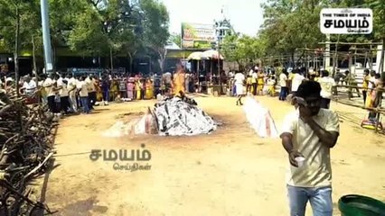 Download Video: மாரியம்மன் கோவில் பூக்குழி திருவிழா; பக்தர்கள் பங்கேற்று நேர்த்திக்கடன்!