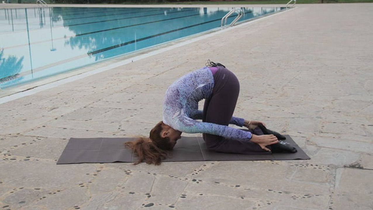 تمارين اليوغا لمنع تساقط الشعر مع دوريس حاج