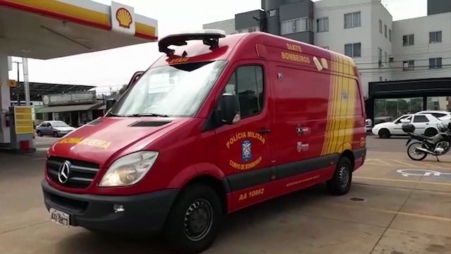 Motociclista fica ferido em colisão com carro na Av. Carlos Gomes