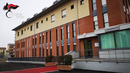 Busto Arsizio, assalti al bancomat con il coltello: due arresti